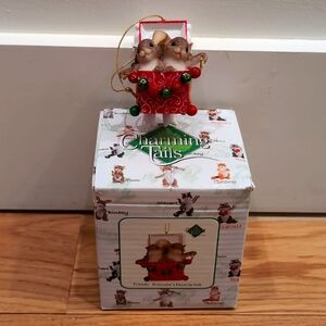 Charming Tails "Friends, Everyone's Favorite Gift"